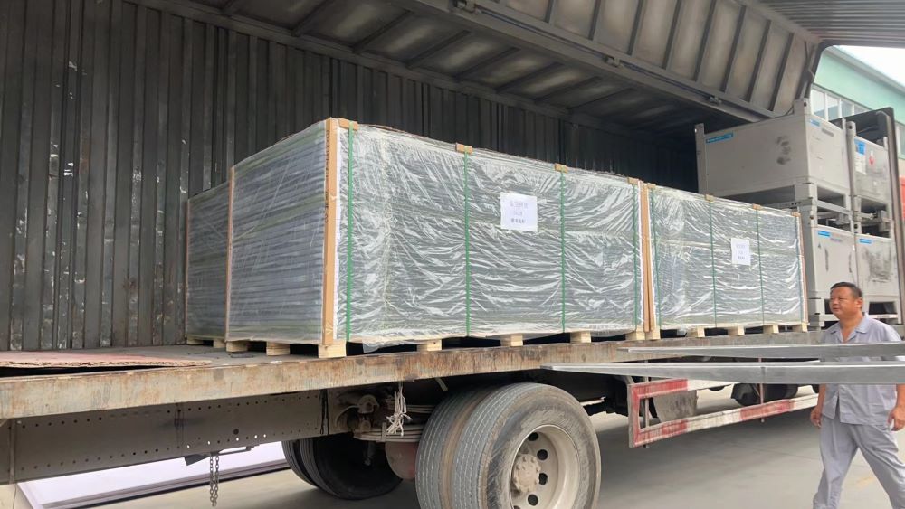 Sending PVC Foam Boards to Customers (4)
